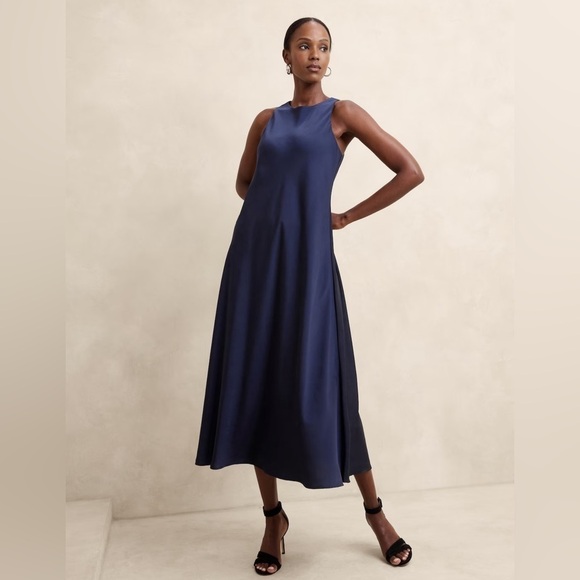 NWT! Banana Republic Navy SILKY CREPE MIDI DRESS - Picture 1 of 4